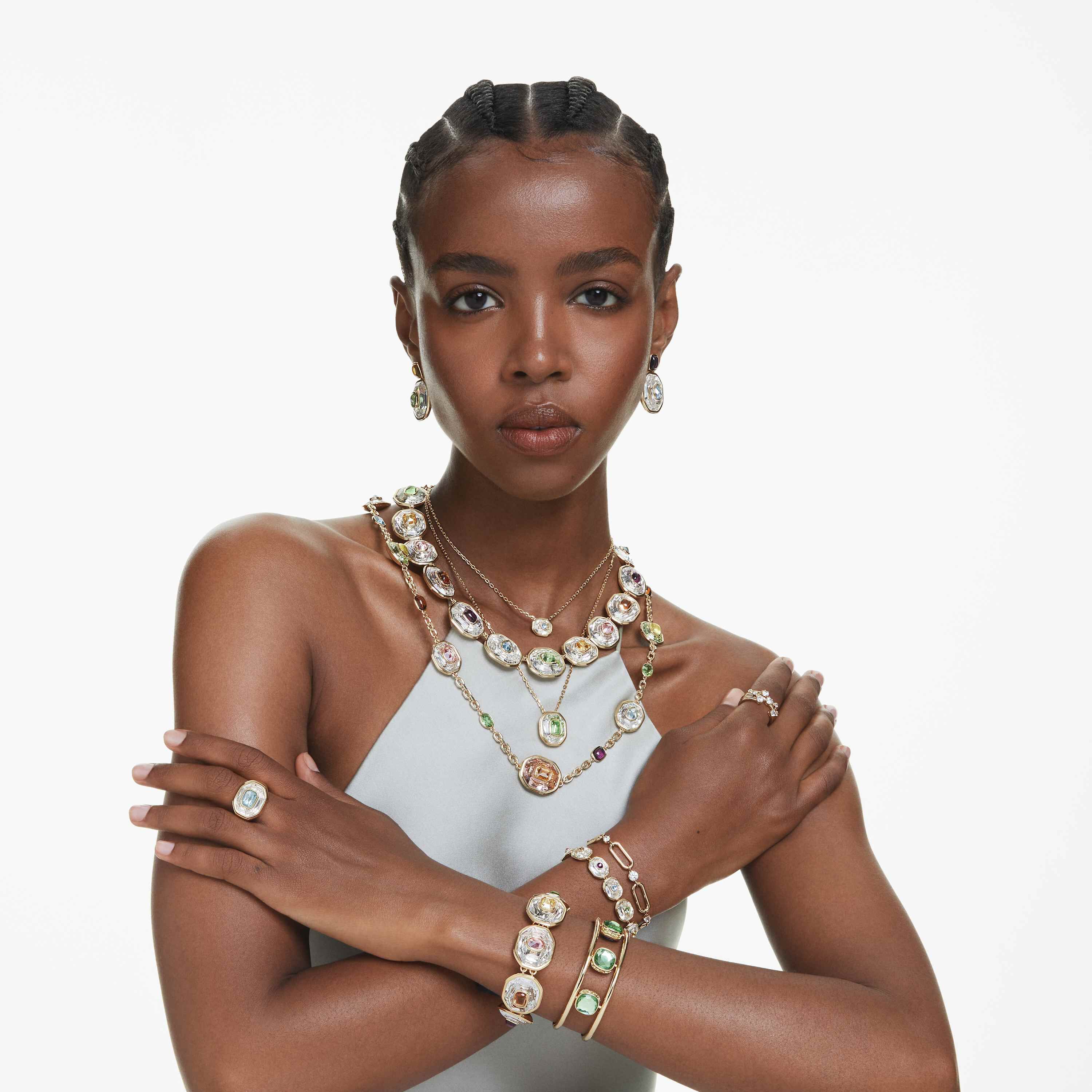 swarovski chroma cuff  cushion cut  green  gold tone plated