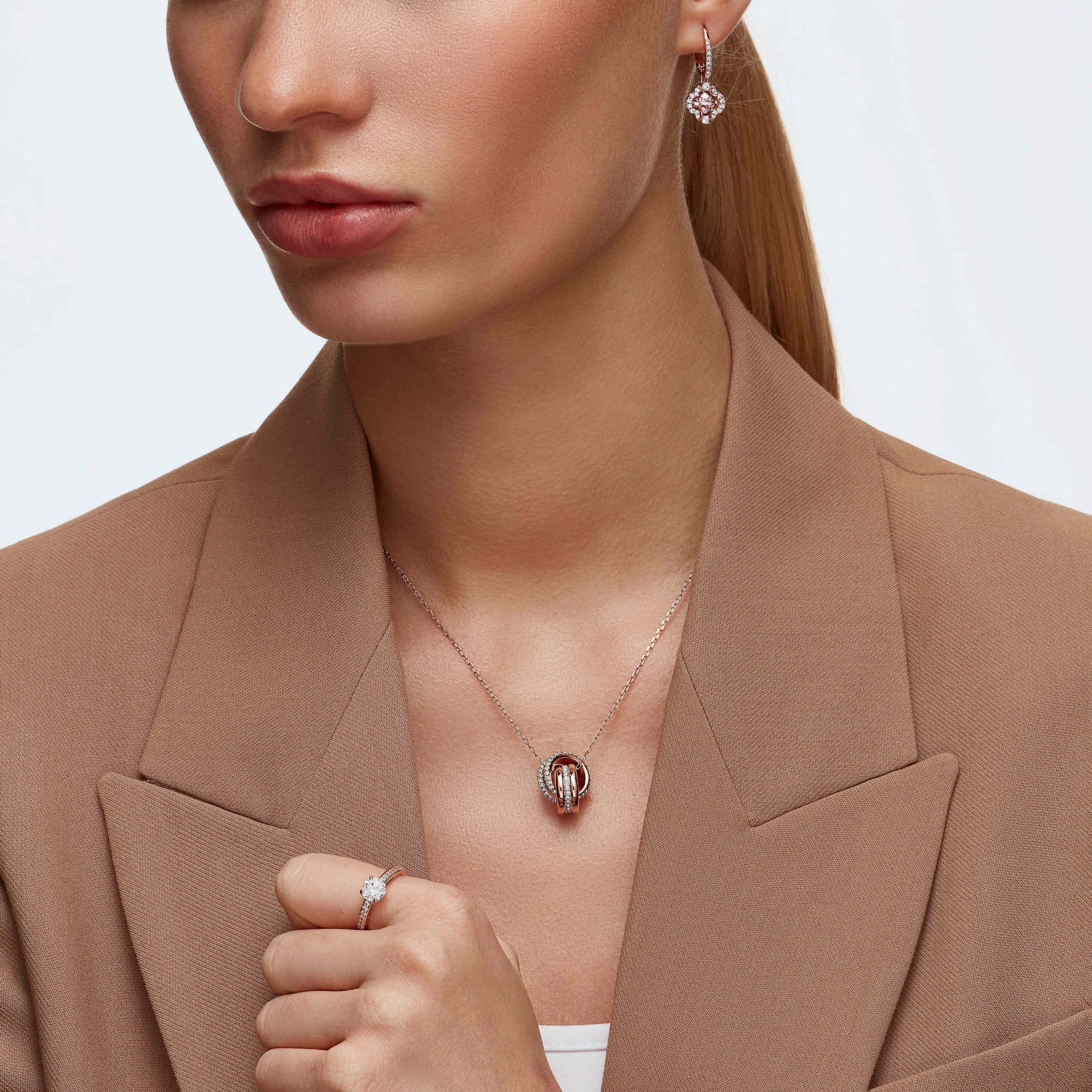 swarovski una drop earrings  clover  pink  rose gold tone plated