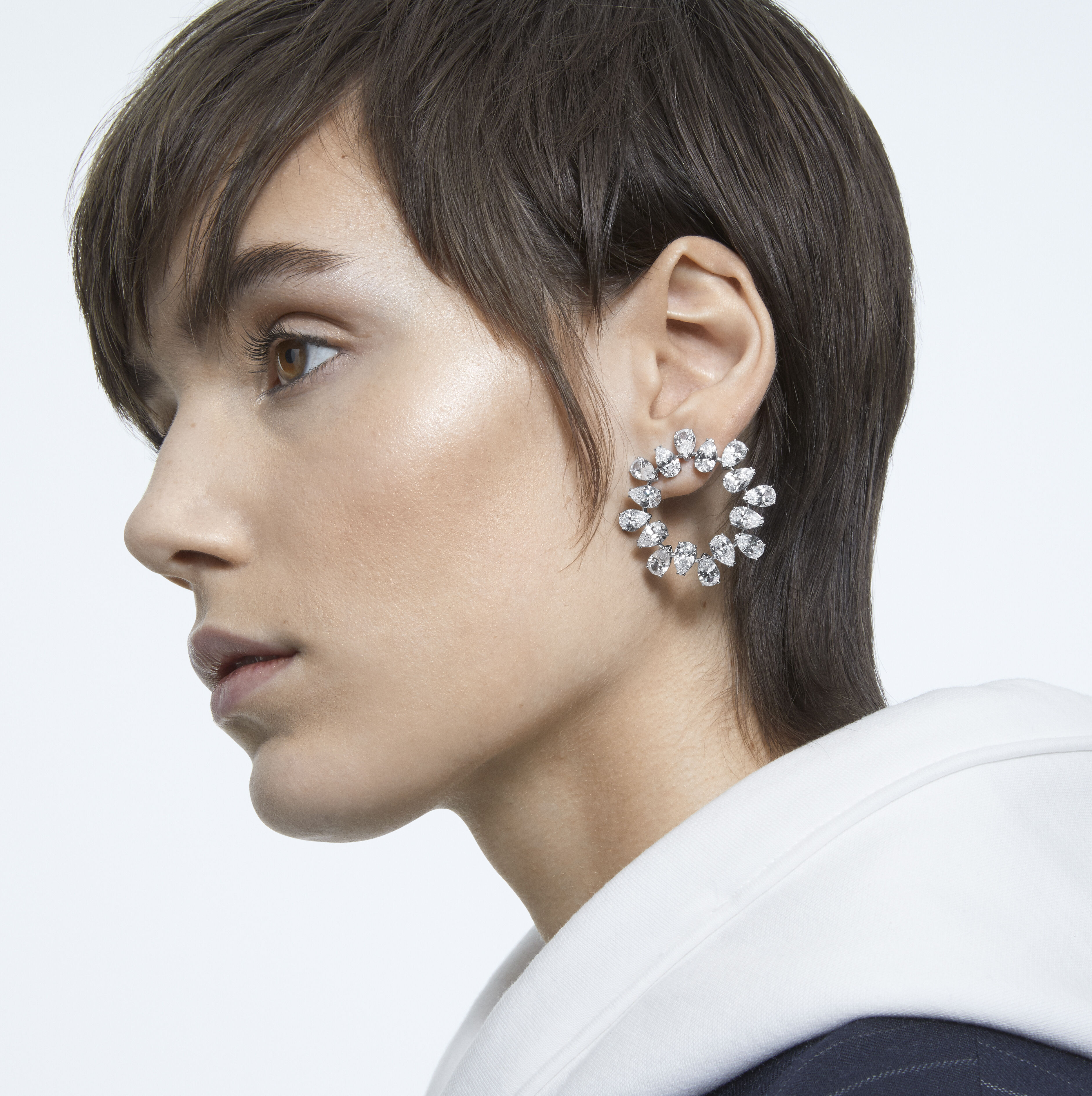 Swarovski circle earrings discount