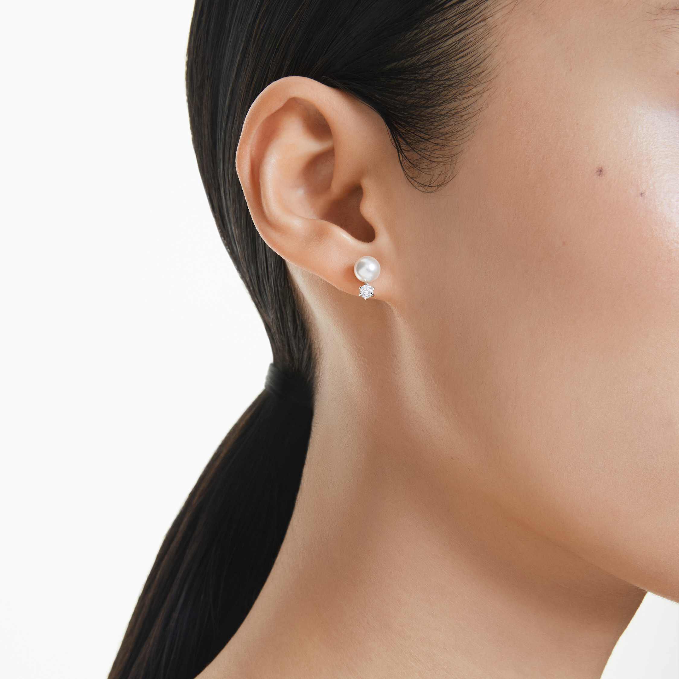 swarovski matrix stud earrings  crystal pearl  round cut  white  rhodium plated