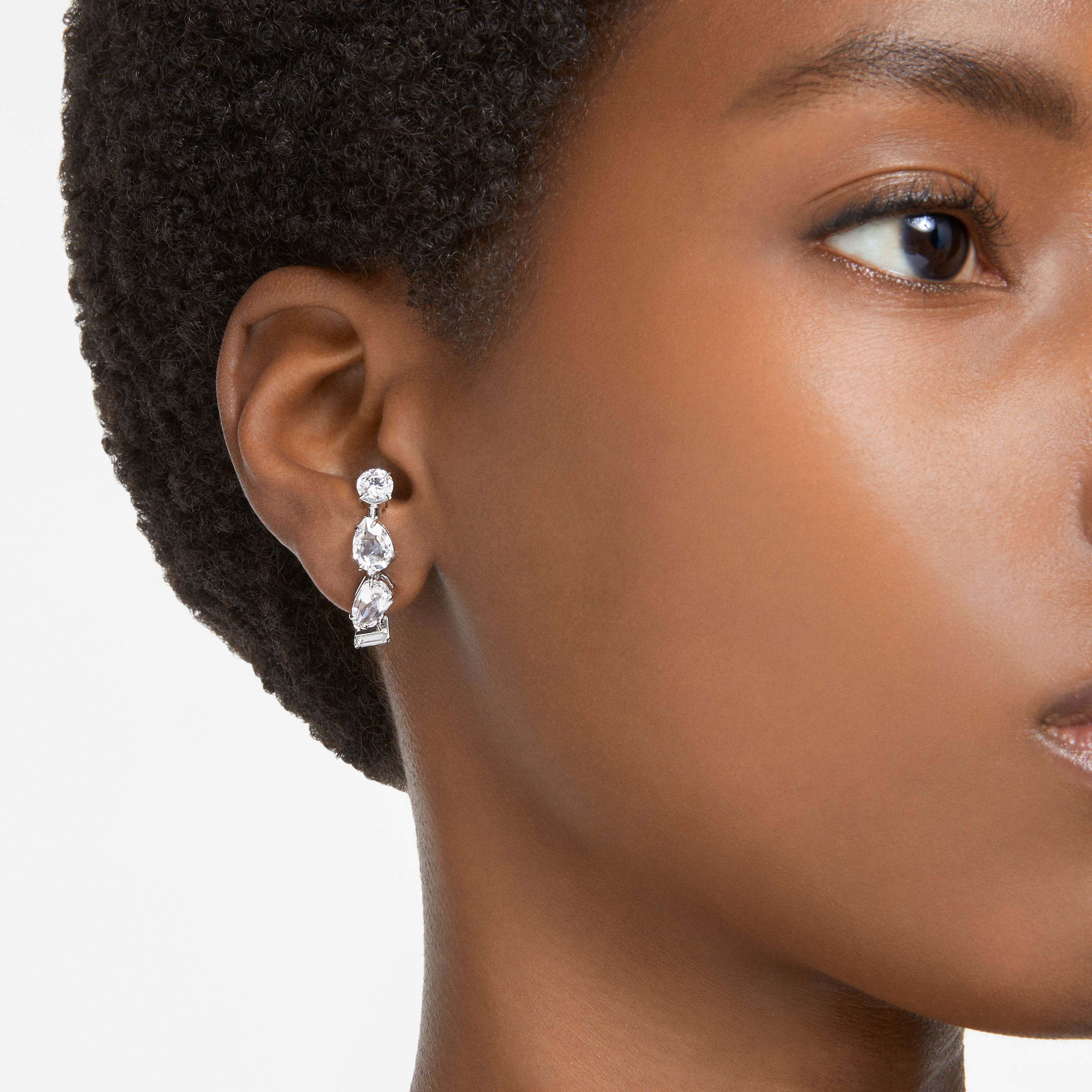 Buy Swarovski Gema ear cuff, White, Rhodium plated