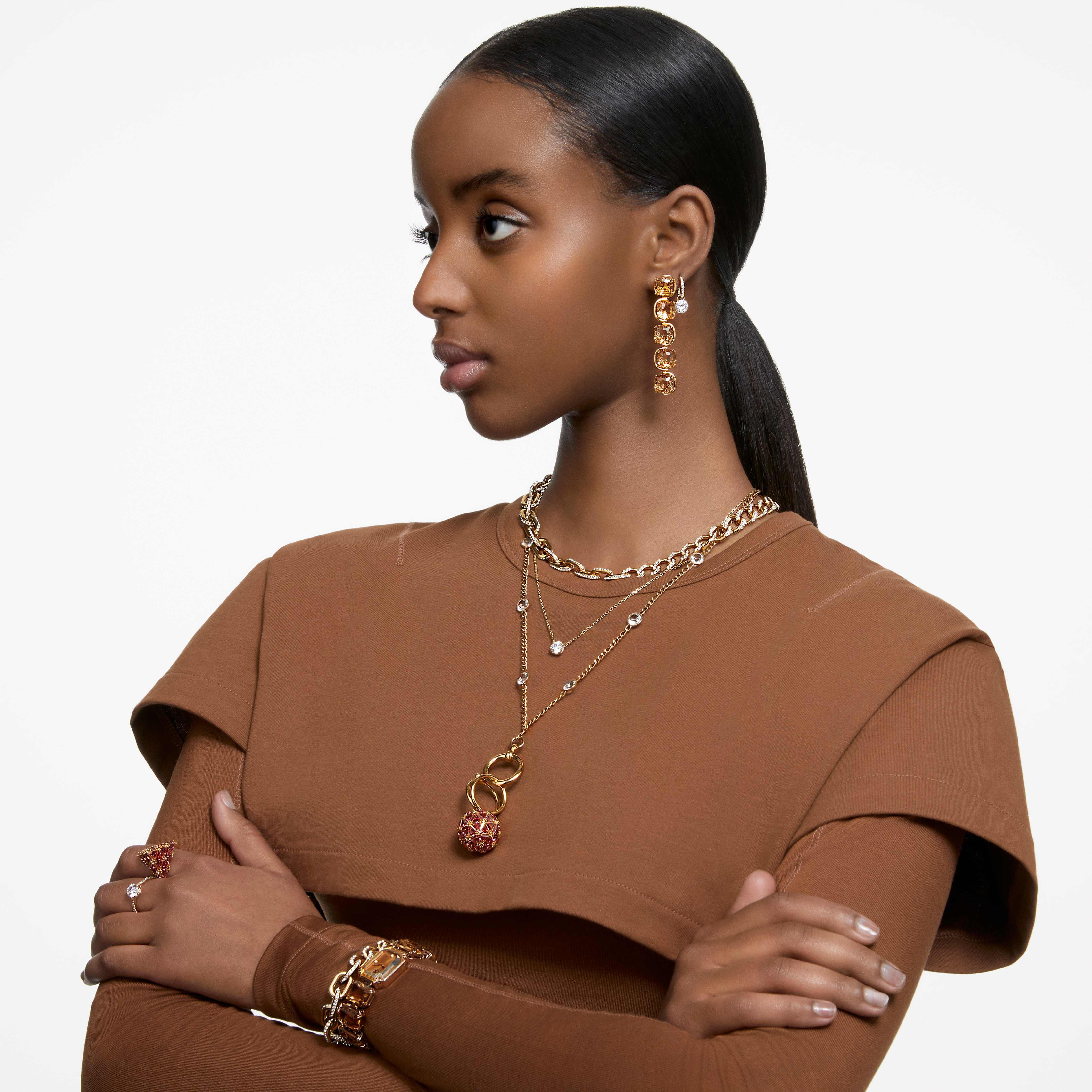 swarovski stilla cocktail ring  round cut  pav   white  gold tone plated