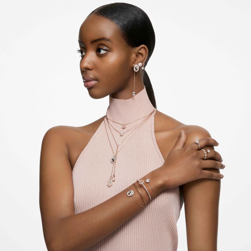 swarovski una angelic cocktail ring  round cut  pav   white  18k rose gold finish